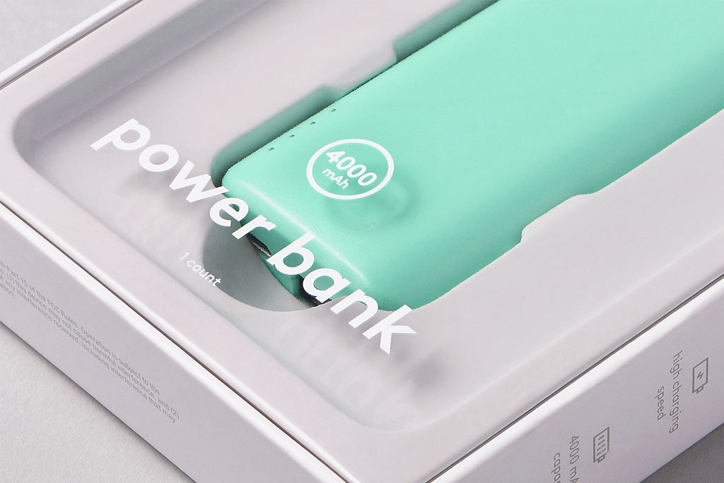 美國塔吉特充電寶電子產(chǎn)品包裝設(shè)計(jì)圖片