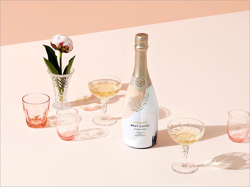 新西蘭Lindauer BrutCuvée起泡果酒包裝設(shè)計實物照片