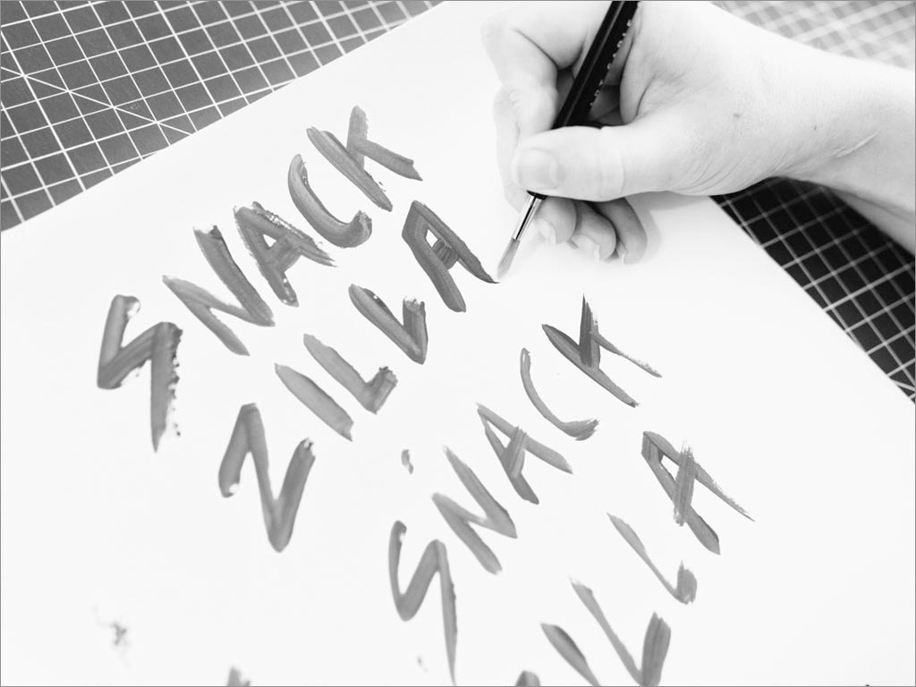 Snackzilla兒童燕麥餅干低糖零食包裝設(shè)計(jì)之漫畫(huà)字體設(shè)計(jì)